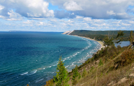 "Dr. Beach" named Lake Michigan's Sleeping Bear Dunes as the top Great Lakes beach.