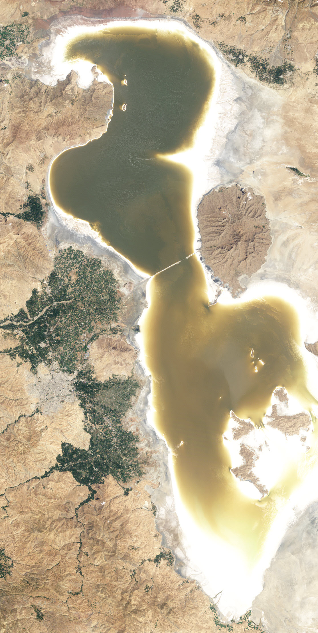 lake-urmia