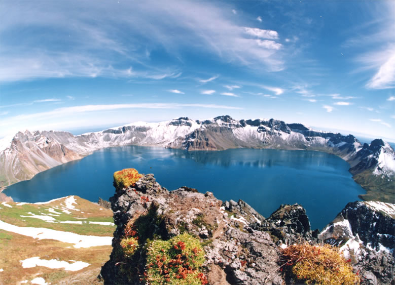 alpine lakes Baitou Mountain Tianchi Heaven Lake