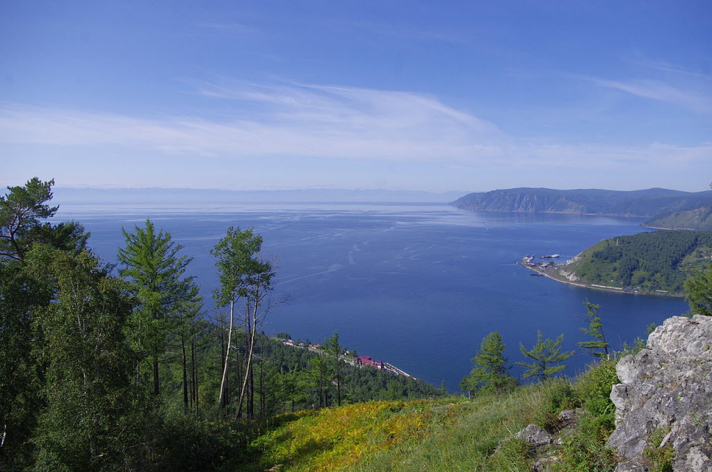 Lake Baikal. (Credit: Wikimedia Commons User W0zny via Creative Commons 3.0)