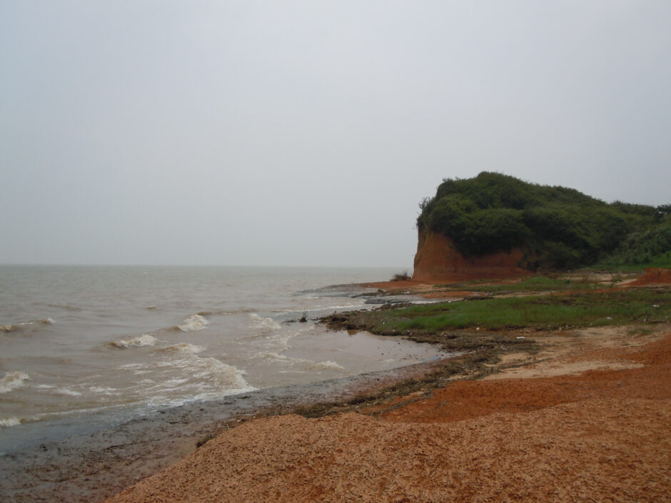 Sand Hills in Xingzi County, Poyang Lake--the lake tht had its carbon dynamics assessed.