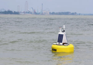 A NexSens data buoy deployed in Sandusky Bay in Lake Erie. Such buoys help improve spatial resolution of data and capture asynchrony of water quality conditions.