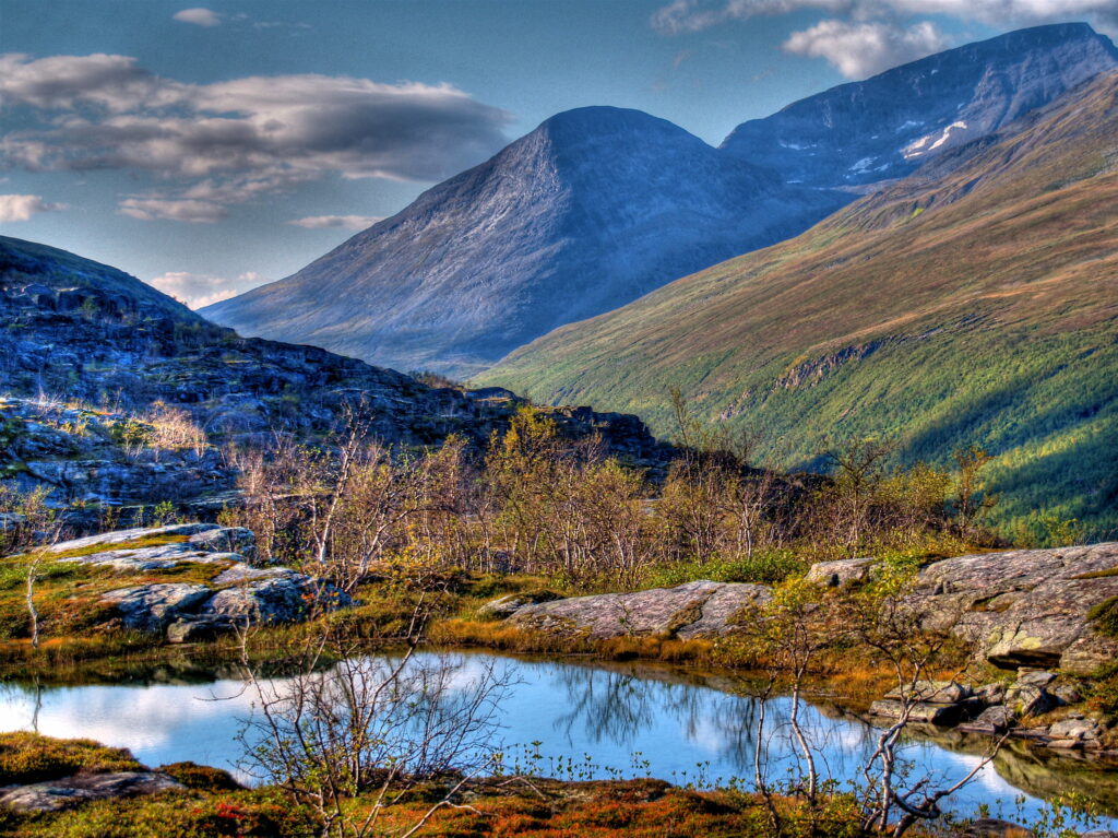 A small mountain pond and fells surrounding Bárrás. August 2006. The region is dominated by arctic lakes and ponds much like this.