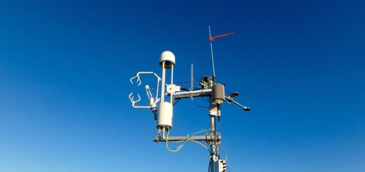 Eddy covariance sensors on top of tripod.